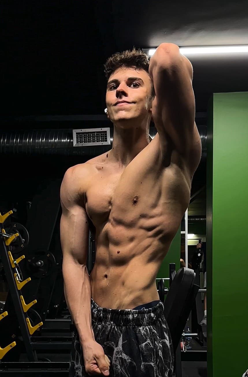 Strength training with Arda Fitness